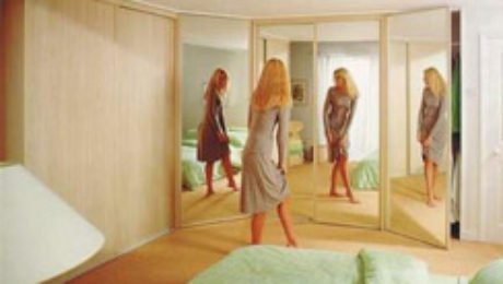 Угловой шкаф-купе в спальню